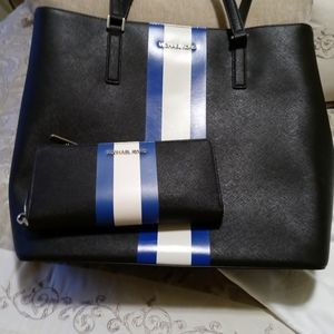Wallet and purse Large tote